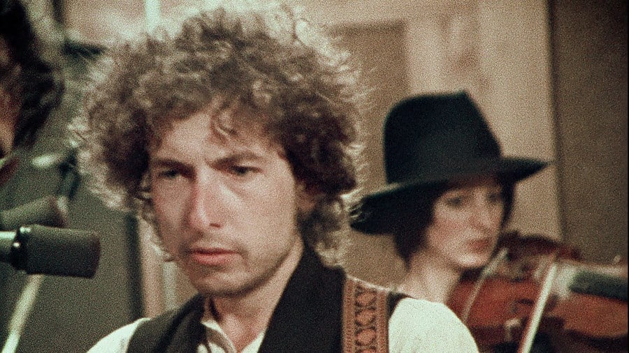 Rolling Thunder Revue (2019)